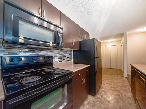 328 1180 Hyndman Road, Edmonton, AB - Indoor Photo Showing Kitchen