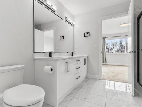 1572 Esaiw Place, Edmonton, AB - Indoor Photo Showing Bathroom