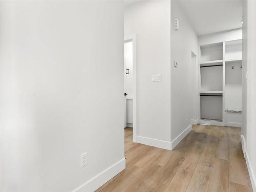 1572 Esaiw Place, Edmonton, AB - Indoor Photo Showing Other Room