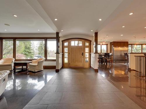 13850 Ravine Drive, Edmonton, AB - Indoor Photo Showing Living Room