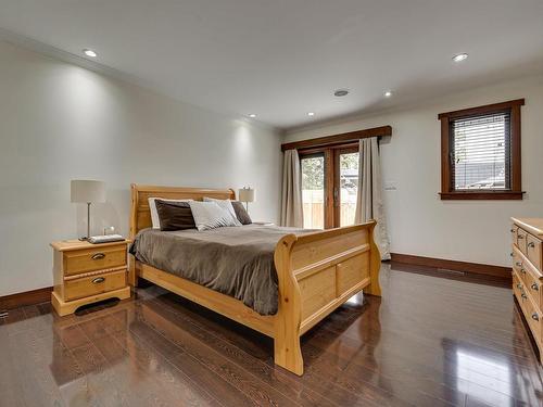 13850 Ravine Drive, Edmonton, AB - Indoor Photo Showing Bedroom