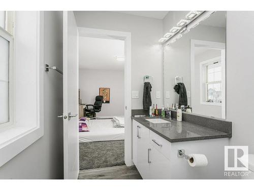 170 Macewan Road, Edmonton, AB - Indoor Photo Showing Bathroom