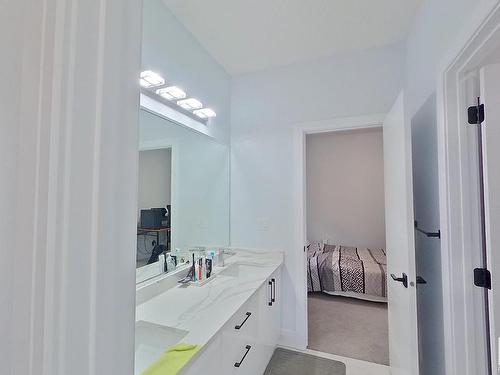 15004 15 Street Nw, Edmonton, AB - Indoor Photo Showing Bathroom