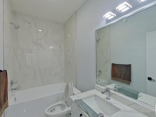 15004 15 Street Nw, Edmonton, AB - Indoor Photo Showing Bathroom