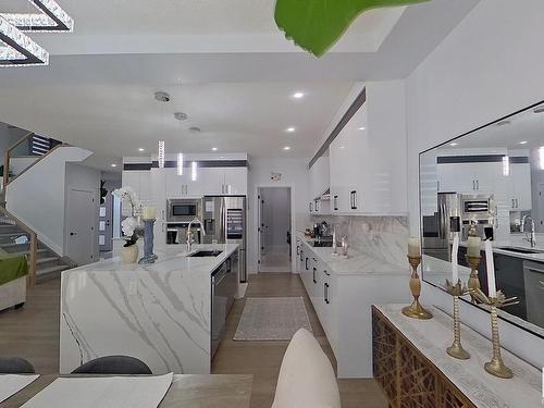 15004 15 Street Nw, Edmonton, AB - Indoor Photo Showing Kitchen