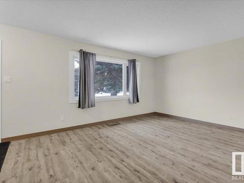 13214 Delwood Road, Edmonton, AB - Indoor Photo Showing Other Room