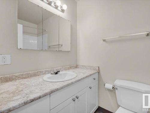 13214 Delwood Road, Edmonton, AB - Indoor Photo Showing Bathroom