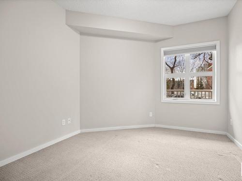 106 9910 111 Street Nw, Edmonton, AB - Indoor Photo Showing Other Room