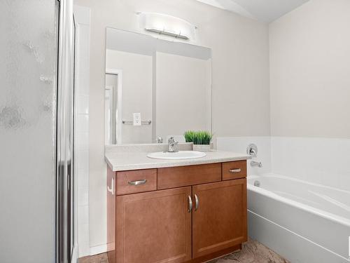 106 9910 111 Street Nw, Edmonton, AB - Indoor Photo Showing Bathroom