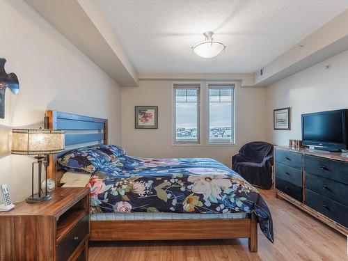 403 4450 Mccrae Avenue, Edmonton, AB - Indoor Photo Showing Bedroom