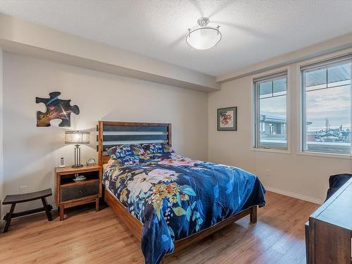 403 4450 Mccrae Avenue, Edmonton, AB - Indoor Photo Showing Bedroom