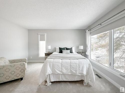 12041 162 Avenue, Edmonton, AB - Indoor Photo Showing Bedroom