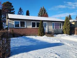 8912 154 Street  Edmonton, AB T5R 1S8