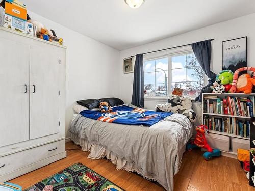 12038 45 Street, Edmonton, AB - Indoor Photo Showing Bedroom