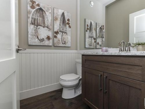 605 Howatt Drive, Edmonton, AB - Indoor Photo Showing Bathroom