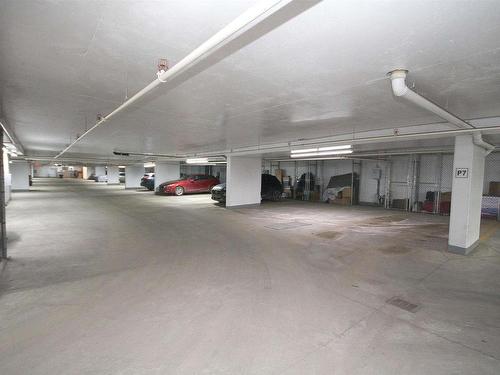 Edmonton, AB - Indoor Photo Showing Garage