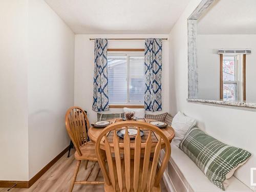 4237 117 Avenue, Edmonton, AB - Indoor Photo Showing Dining Room