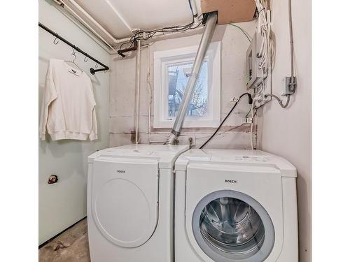 4237 117 Avenue, Edmonton, AB - Indoor Photo Showing Laundry Room