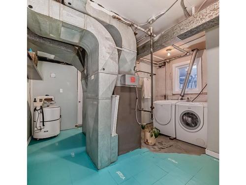 4237 117 Avenue, Edmonton, AB - Indoor Photo Showing Laundry Room