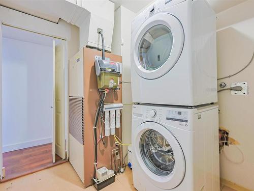 607 10045 118 Street, Edmonton, AB - Indoor Photo Showing Laundry Room