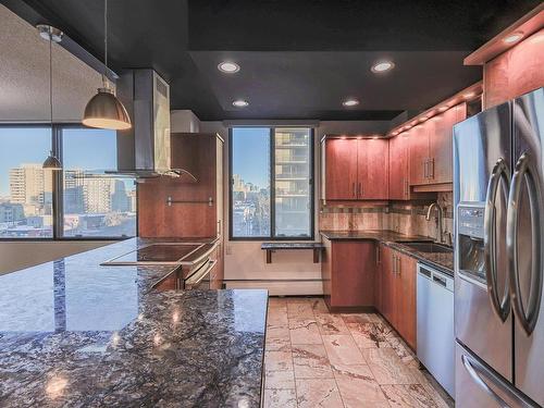 607 10045 118 Street, Edmonton, AB - Indoor Photo Showing Kitchen With Stainless Steel Kitchen