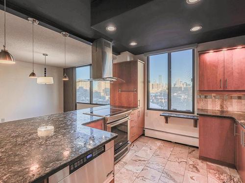 607 10045 118 Street, Edmonton, AB - Indoor Photo Showing Kitchen With Upgraded Kitchen