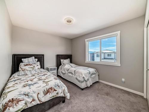 2320 Kelly Circle Circle, Edmonton, AB - Indoor Photo Showing Bedroom