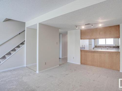 16519 100 Street, Edmonton, AB - Indoor Photo Showing Other Room