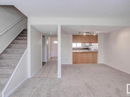 16519 100 Street, Edmonton, AB - Indoor