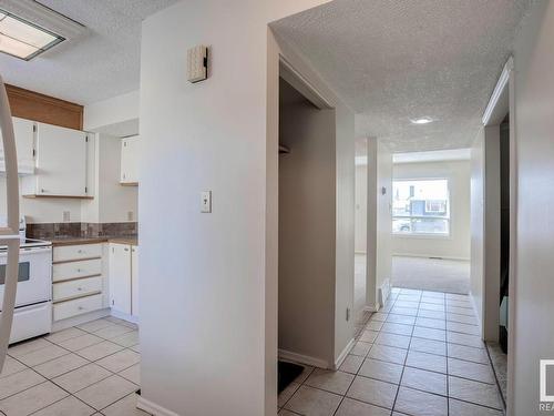 16519 100 Street, Edmonton, AB - Indoor Photo Showing Kitchen