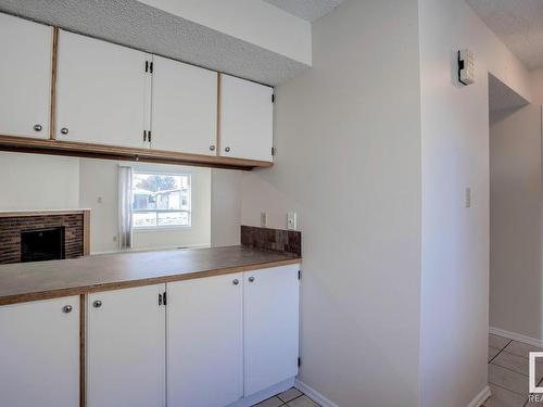 16519 100 Street, Edmonton, AB - Indoor Photo Showing Kitchen