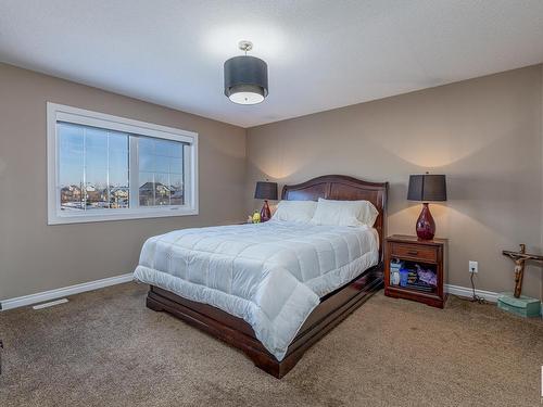 3704 Kidd Crescent, Edmonton, AB - Indoor Photo Showing Bedroom