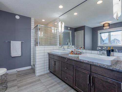 3704 Kidd Crescent, Edmonton, AB - Indoor Photo Showing Bathroom