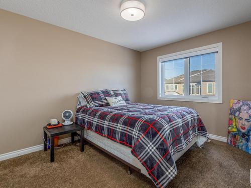 3704 Kidd Crescent, Edmonton, AB - Indoor Photo Showing Bedroom