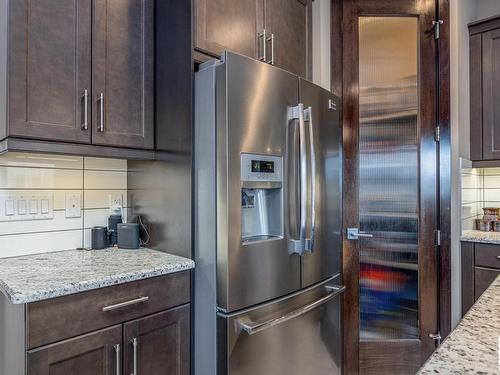 3704 Kidd Crescent, Edmonton, AB - Indoor Photo Showing Kitchen