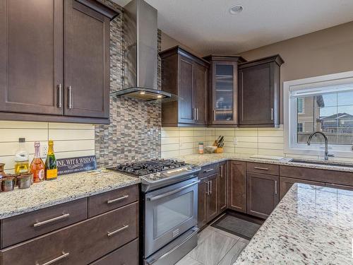 3704 Kidd Crescent, Edmonton, AB - Indoor Photo Showing Kitchen With Upgraded Kitchen