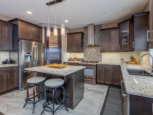 3704 Kidd Crescent, Edmonton, AB - Indoor Photo Showing Kitchen With Double Sink With Upgraded Kitchen