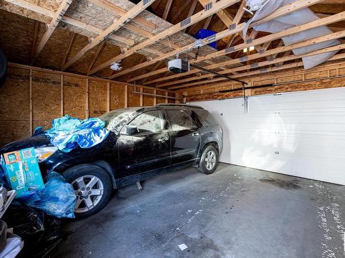 22353 93A Avenue, Edmonton, AB - Indoor Photo Showing Garage