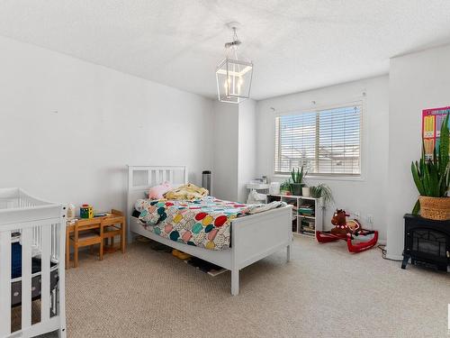 16213 93 Street, Edmonton, AB - Indoor Photo Showing Bedroom