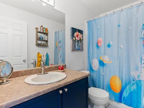 16213 93 Street, Edmonton, AB - Indoor Photo Showing Bathroom