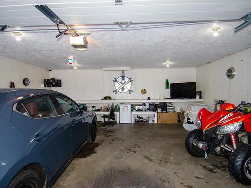 264 Dunluce Road, Edmonton, AB - Indoor Photo Showing Garage