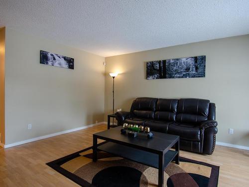 264 Dunluce Road, Edmonton, AB - Indoor Photo Showing Living Room