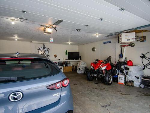 264 Dunluce Road, Edmonton, AB - Indoor Photo Showing Garage