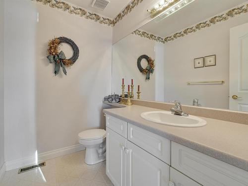 12 882 Ryan Place, Edmonton, AB - Indoor Photo Showing Bathroom