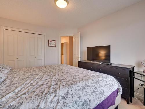 12 882 Ryan Place, Edmonton, AB - Indoor Photo Showing Bedroom