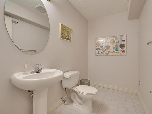 12 882 Ryan Place, Edmonton, AB - Indoor Photo Showing Bathroom