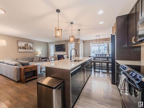 541 175A Street, Edmonton, AB - Indoor Photo Showing Kitchen With Upgraded Kitchen