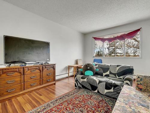 406 14816 26 Street, Edmonton, AB - Indoor Photo Showing Living Room