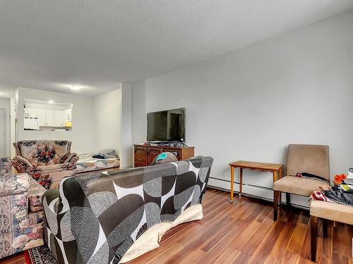 406 14816 26 Street, Edmonton, AB - Indoor Photo Showing Living Room