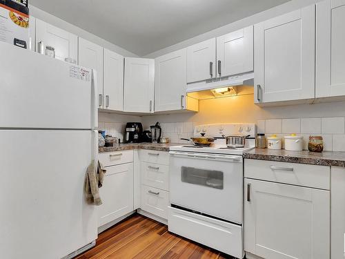 406 14816 26 Street, Edmonton, AB - Indoor Photo Showing Kitchen